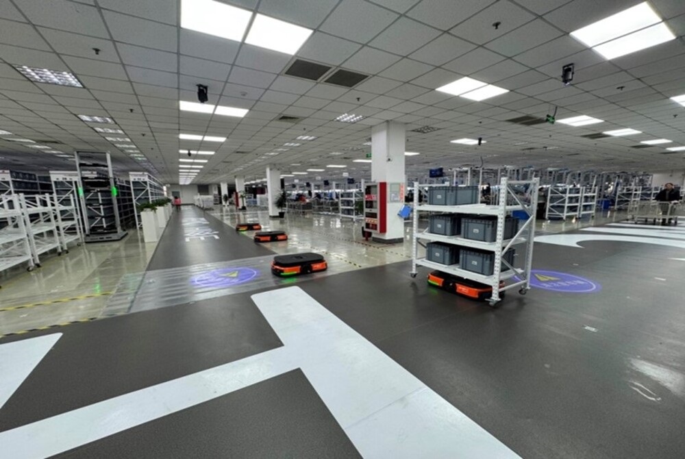 Boosting Production Efficiency With HIVE Automation at FEAZ